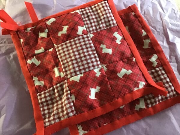 Patchwork pot holders - main product image