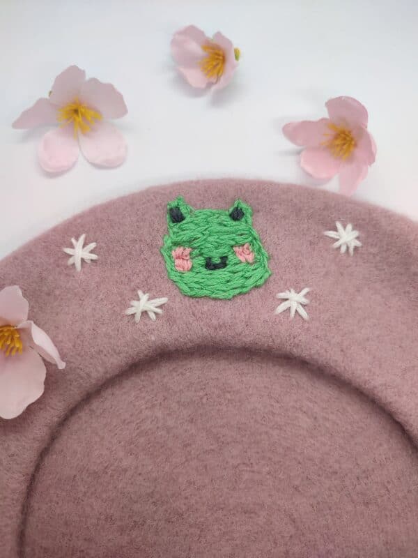 Hand embroidered froggy hat - main product image