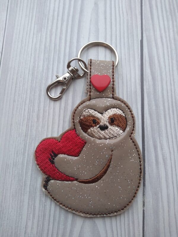 Cute sloth keyring – sparkly - product image 3