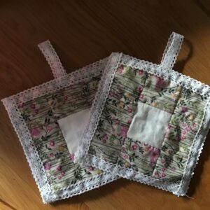 Patchwork pot holders: placeholder image (loading)