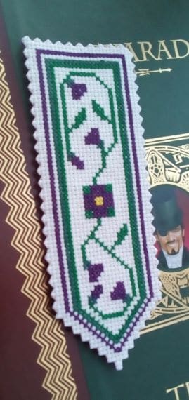 Flower Bookmark – Purple & Green Cross Stitch, Birthday Gift, Reading Gift, Book Gift, Bookmark - product image 4