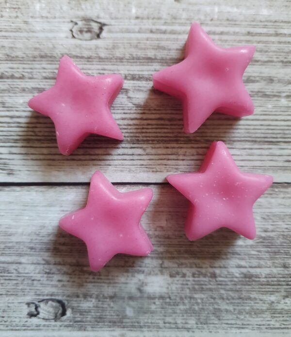 Winter rose and pink pepper wax melt stars - main product image