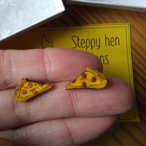 Pizza slice earrings | Hand painted original design - product image 2