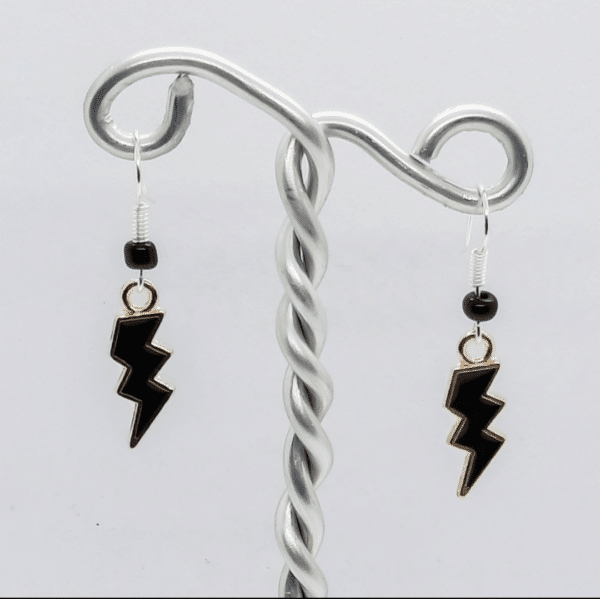 Earrings – Black lightning strike - main product image