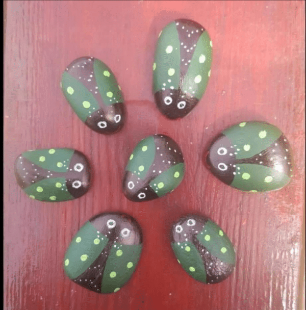 Hand painted pebbles – Green bugs - main product image