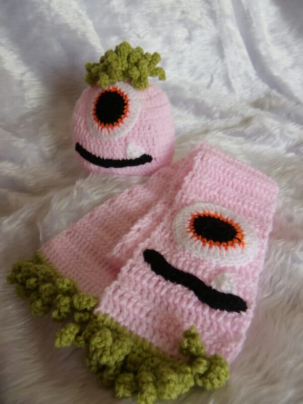 Hand crochet pink baby halloween monster hat and scarf - product image 3