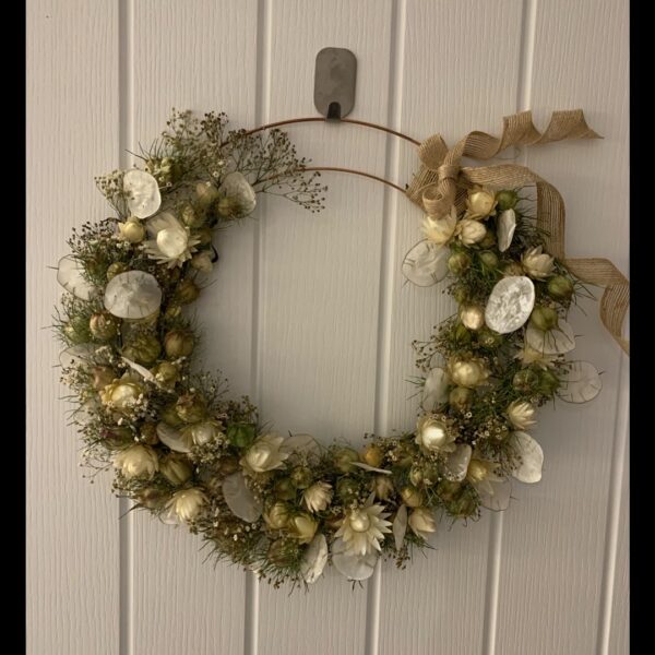 Honesty dried flower wreath - product image 3