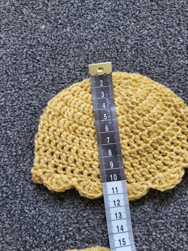 Baby cardigan and hat set - product image 4