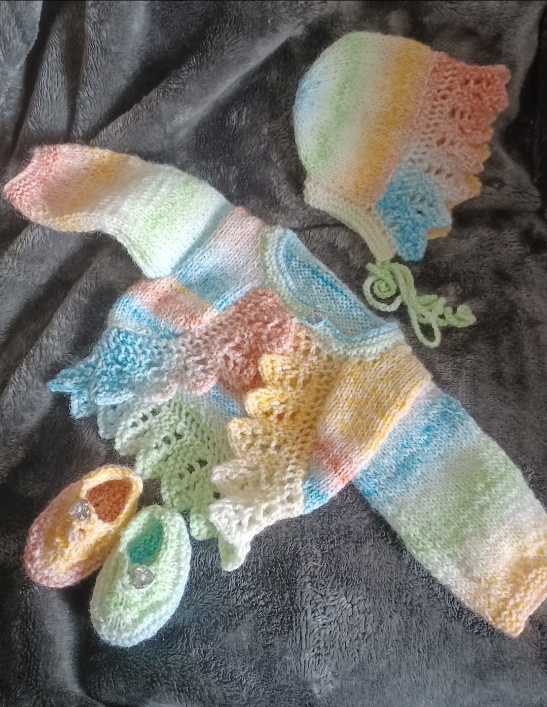 Hand knitted baby set - main product image