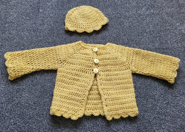 Baby cardigan and hat set - main product image