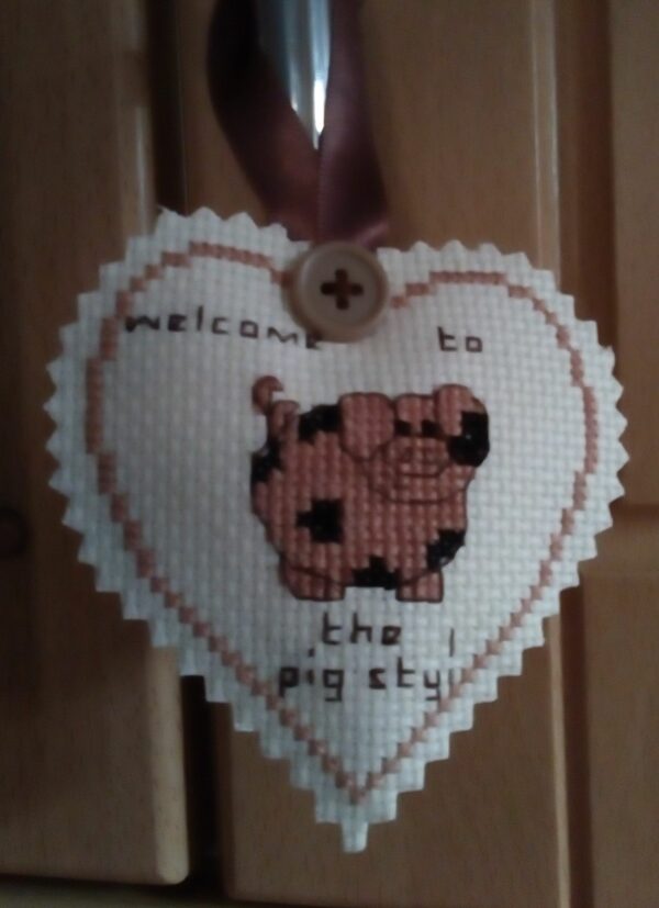 Welcome To The Pig Sty – Hanging Heart/Pocket Hug, Cross Stitch, Pink - product image 4