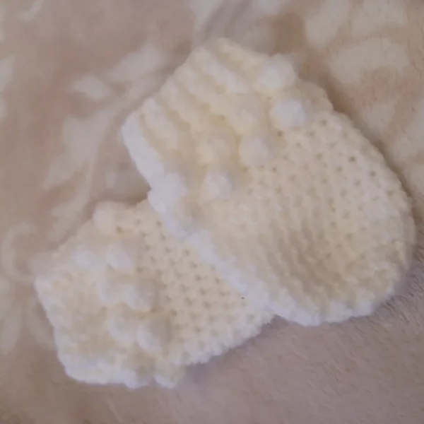 0-3month bobble booties and mittens set - product image 3