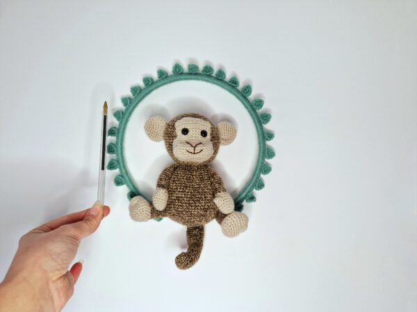 Monkey Wreath Decoration - product image 4