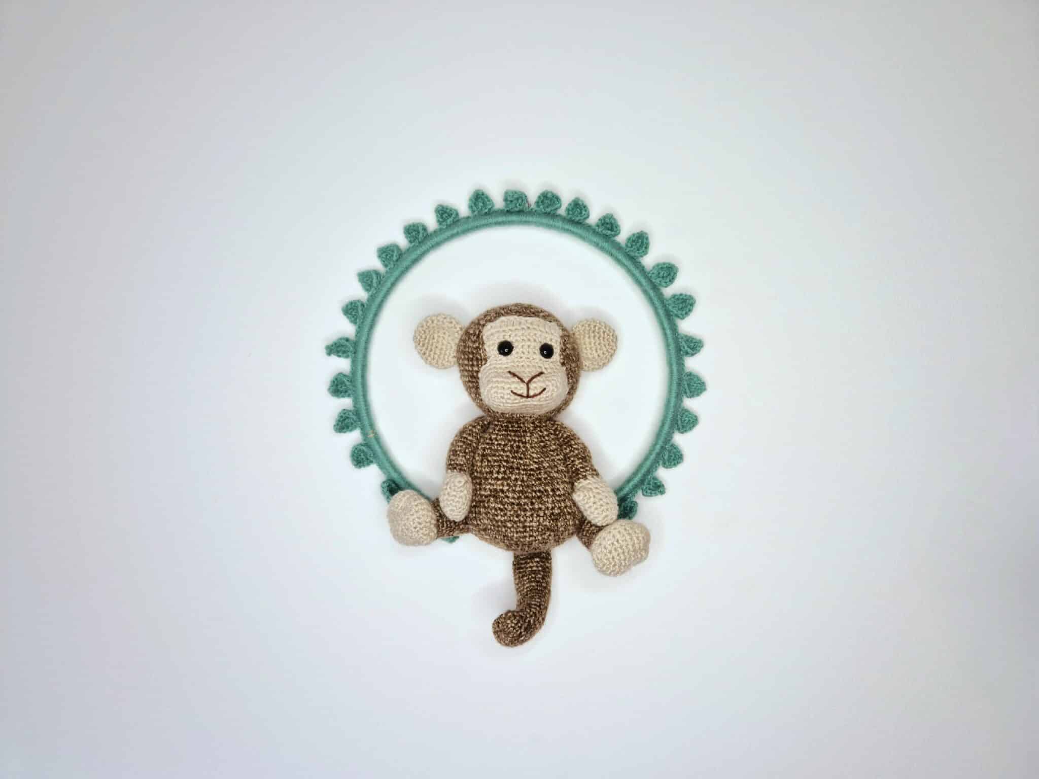 Monkey Wreath Decoration - main product image