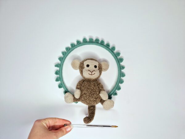 Monkey Wreath Decoration - product image 3