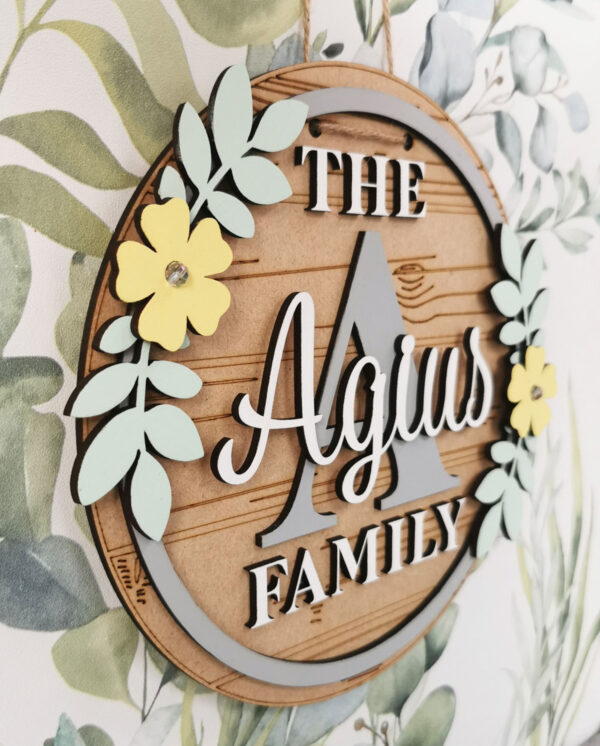 Personalised Wood Family Name Plaque Round Hanging Sign Customised Floral Decoration Home Gift - product image 2