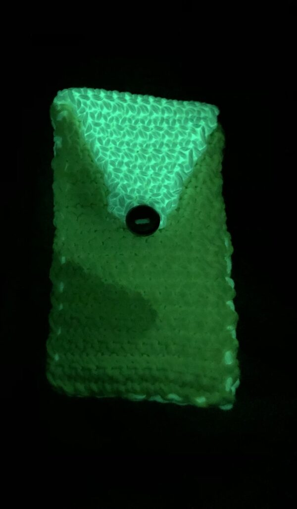 Glow in the dark phone case - product image 2