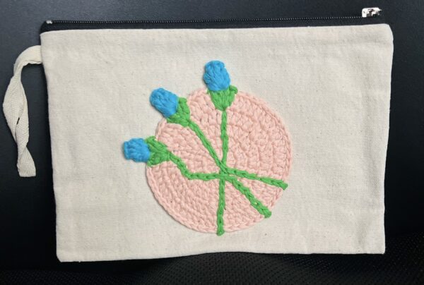 Cotton canvas clutch bags with crochet appliques - product image 2