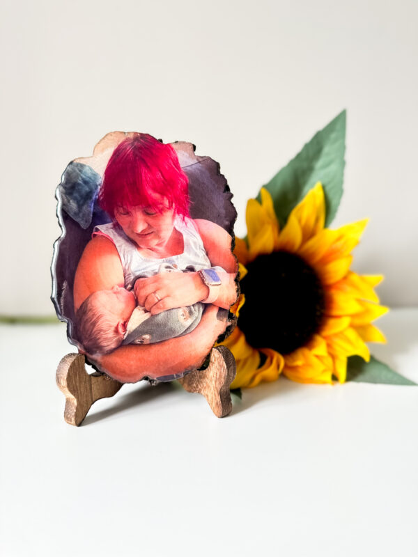 Personalised Small oval photo on wood with glossy resin finish and a stand - product image 4