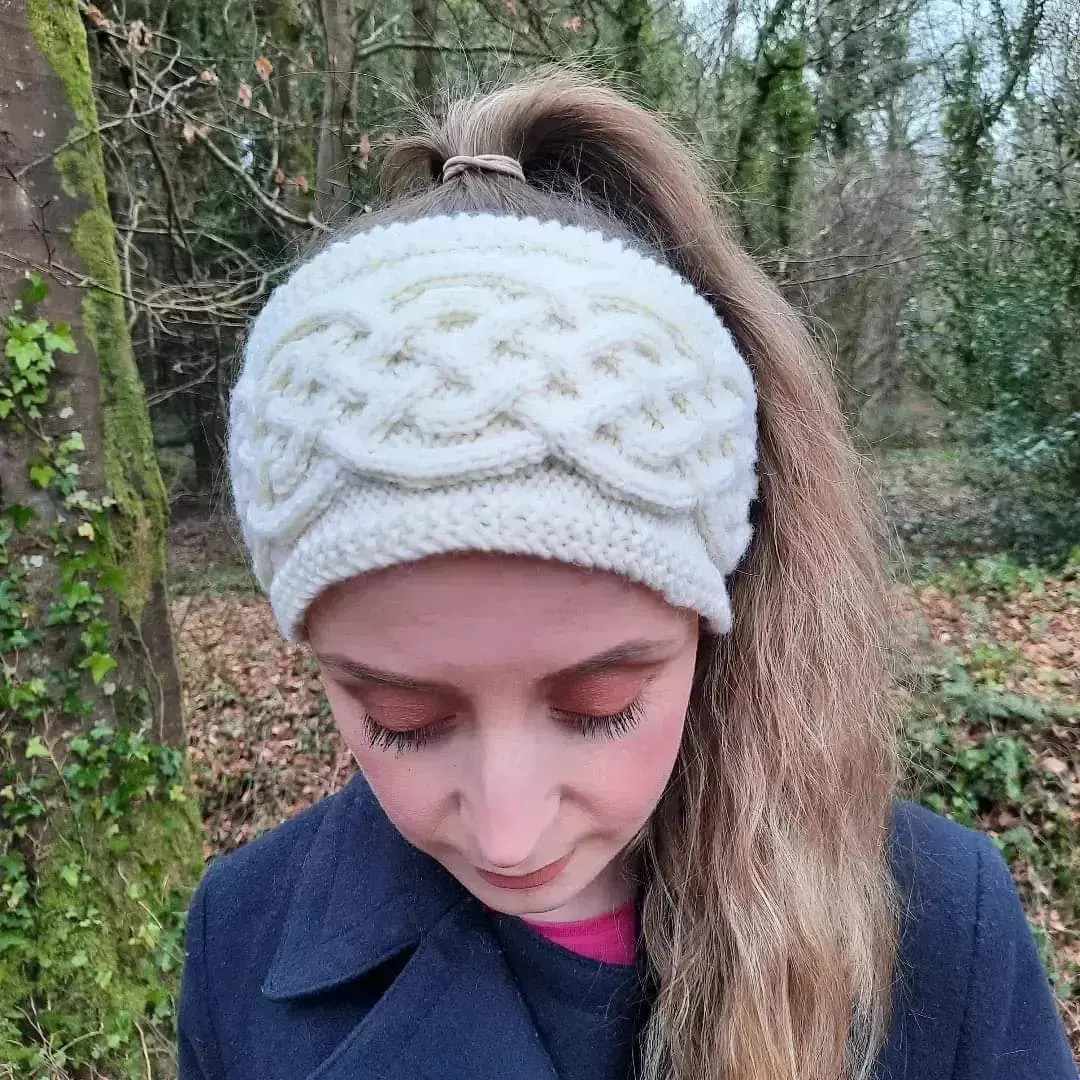 Braided Cable Headband (worsted) pattern by Laurel Taylor