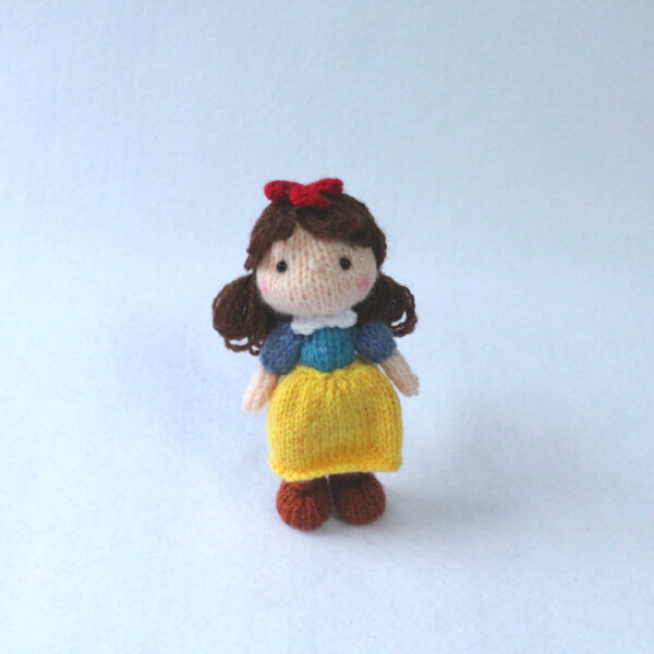 Fairy-Tale Dolls – knitting pattern - product image 4