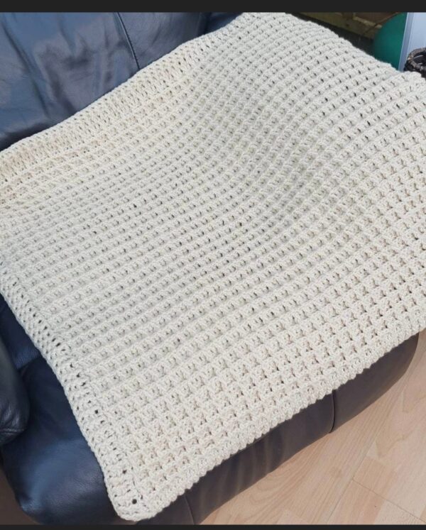 Crochet waffle stitch baby pram blanket - product image 4