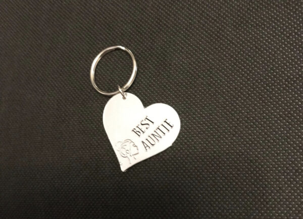 Best auntie hand stamped keyring - main product image