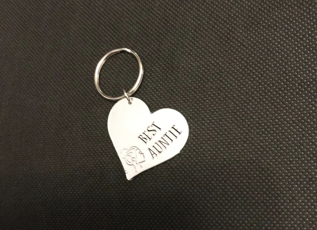 Best auntie hand stamped keyring - main product image