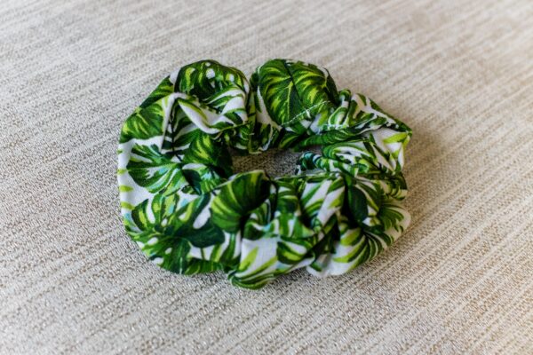 Tropical / leaf themed scrunchie in green and white - main product image