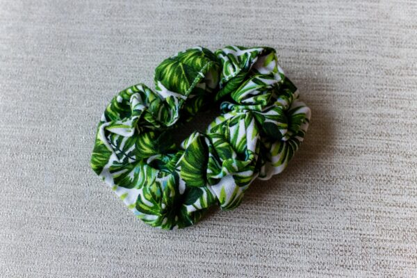 Tropical / leaf themed scrunchie in green and white - product image 3