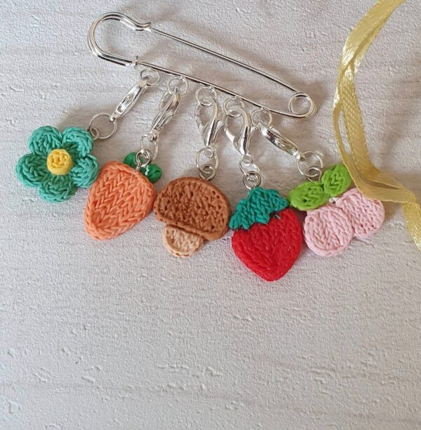 Set of 5 unique crochet applique knitting / crochet stitch markers . Progress markers - main product image