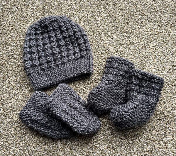 Hoodie, Hat, Mitts & Booties - product image 2