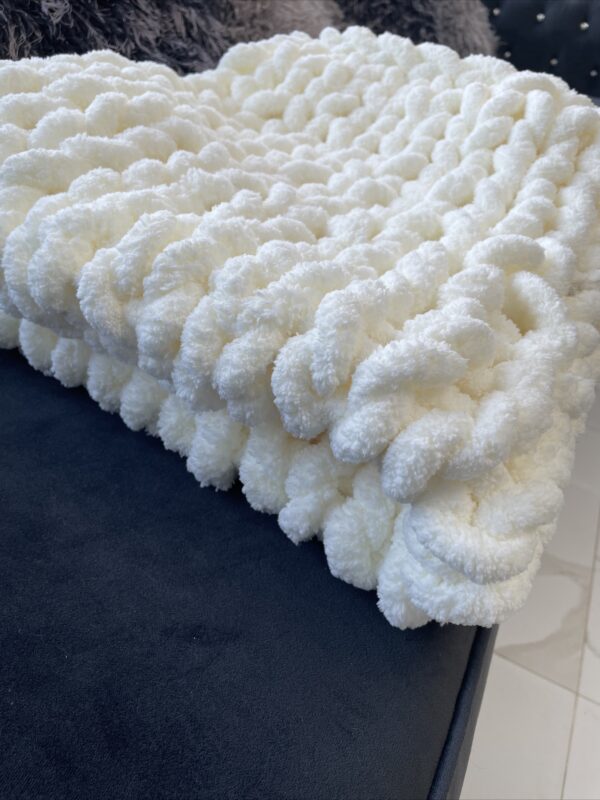 Chunky Knit Handmade Baby Blanket – White - product image 5