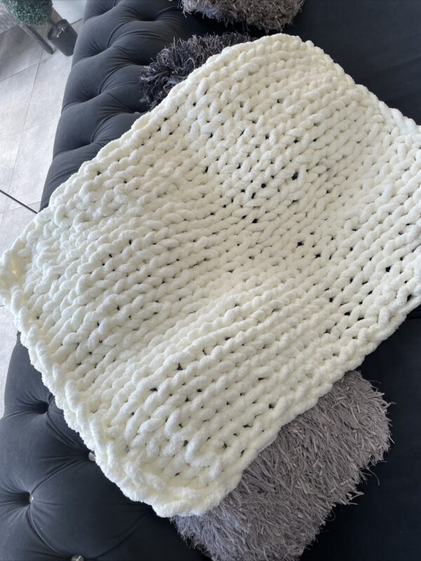 Chunky Knit Handmade Baby Blanket – White - product image 4