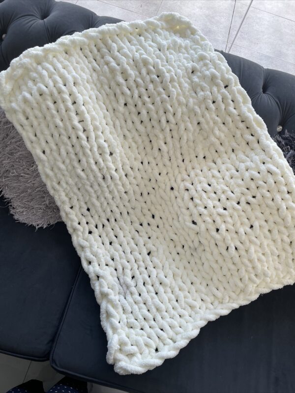 Chunky Knit Handmade Baby Blanket – White - product image 3