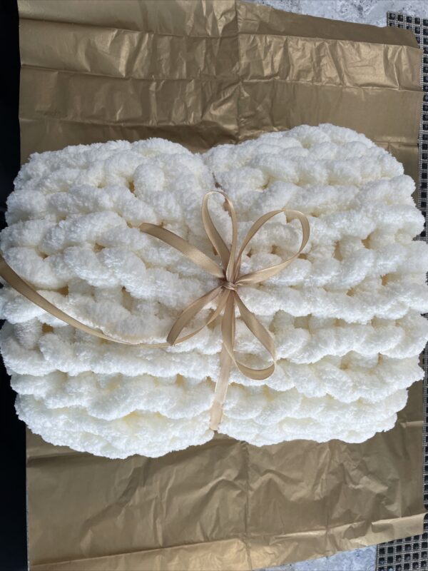 Chunky Knit Handmade Baby Blanket – White - main product image