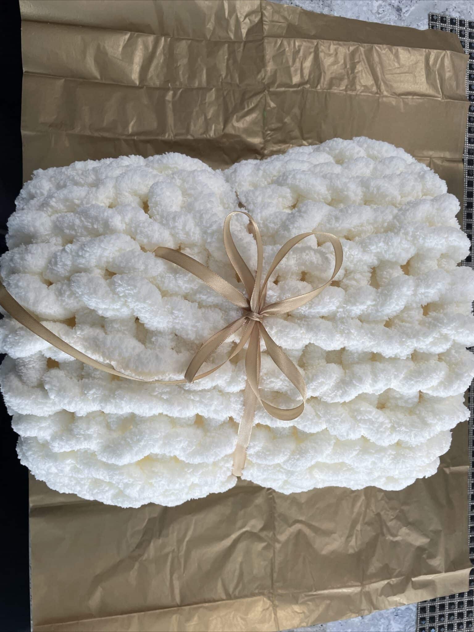 Chunky Knit Handmade Baby Blanket – White - main product image