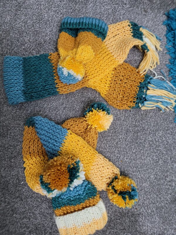 Child’s scarf and matching hat - main product image