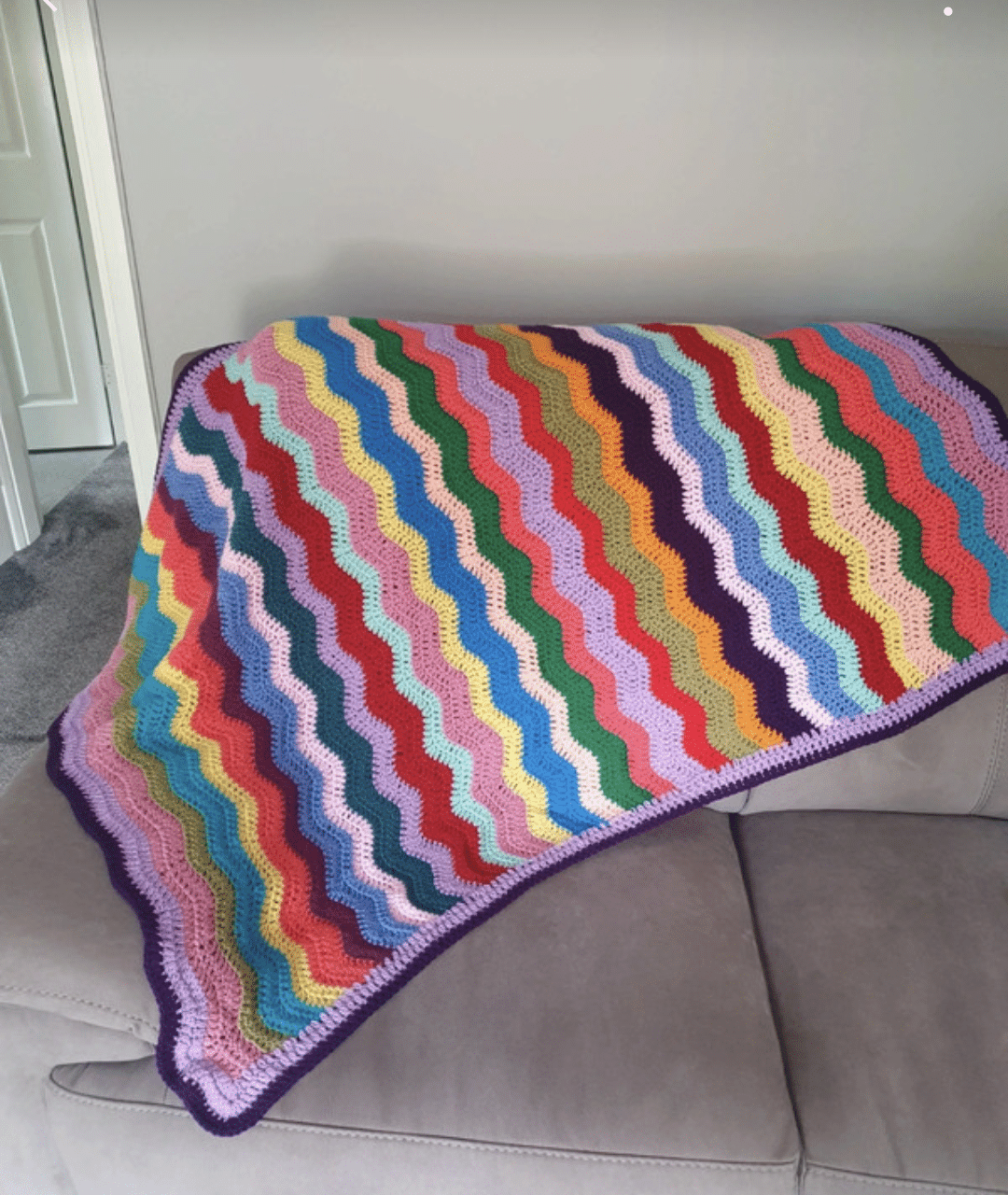 Handmade crochet ripple stripe lap blanket .Size 52″x38″ ( 132cm x 96.5cm ) New. Vintage look - main product image