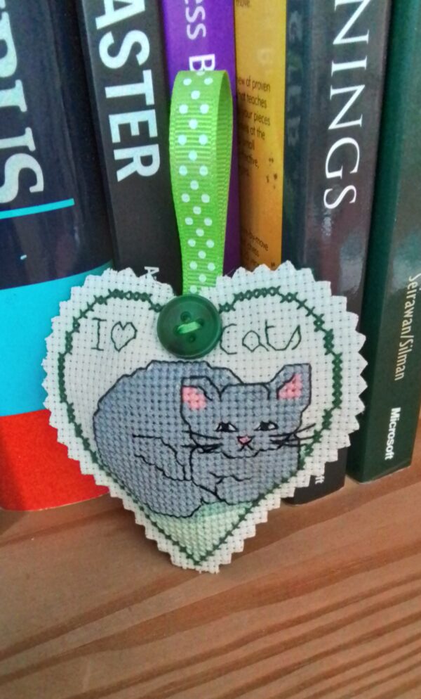 I Love Cats, Hanging Heart, Pocket Hug, Cat Gift, Cat Lover Gift – Green - main product image