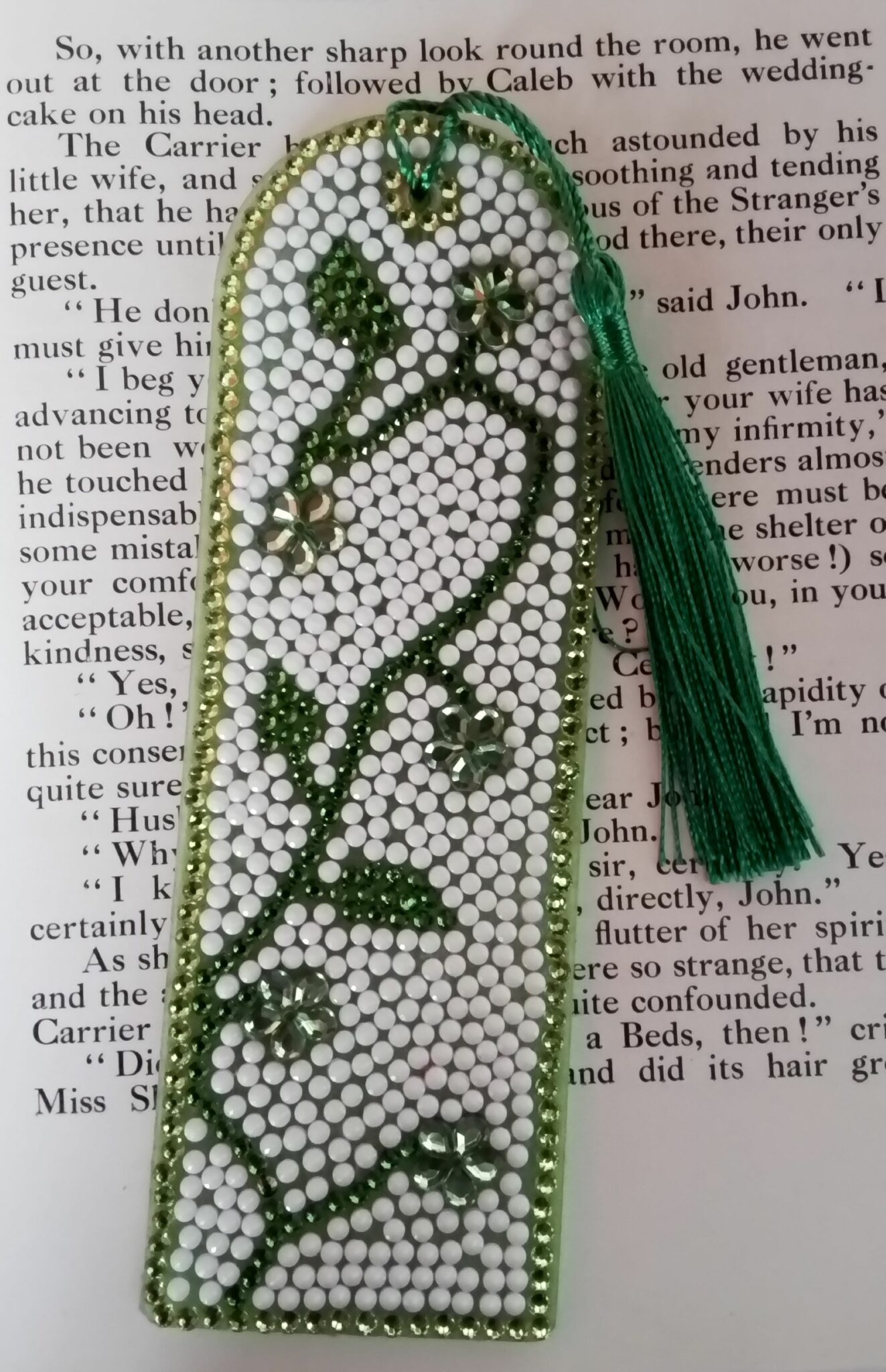 Diamond Art Bookmark, Trailing Flowers, Book Lover Gift – Green - main product image