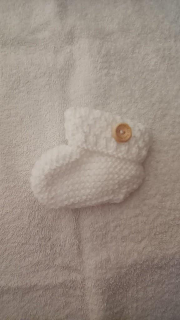 Hand Knitted Baby Booties 0-3 months White - product image 3
