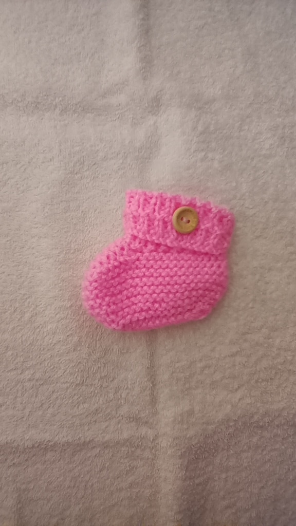 Hand Knitted Baby Booties 0-3 months Candy Pink - product image 3