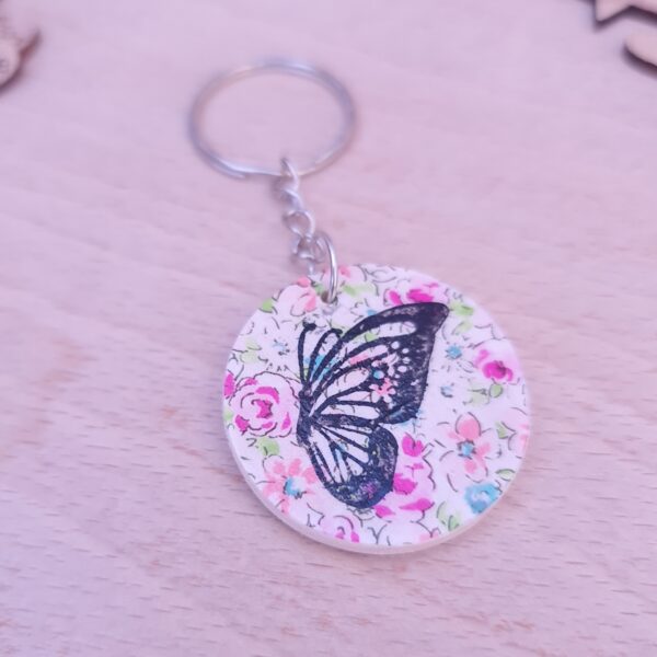 Handmade Personalized Flower Butterfly Wooden Decoupaged Round Keyring – FREE UK DELIVERY - product image 4