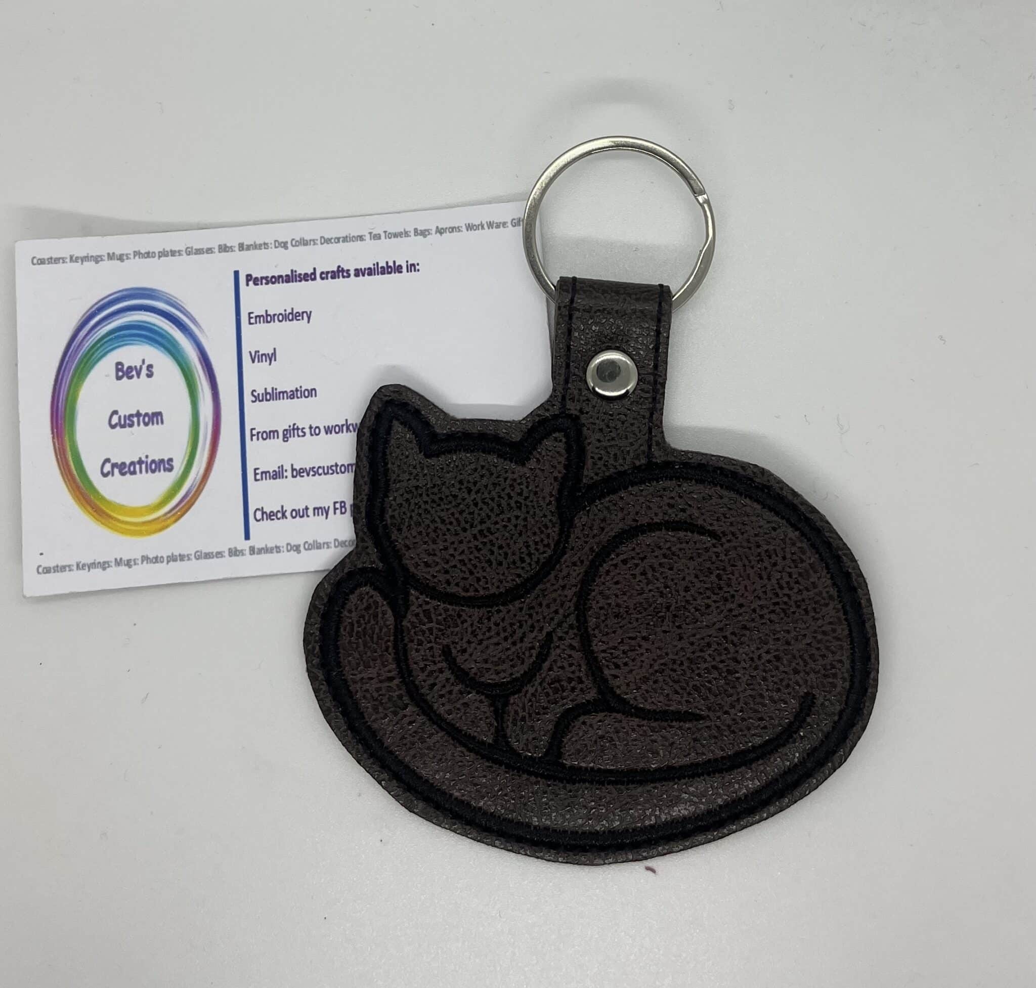 Cat outline keyring - main product image