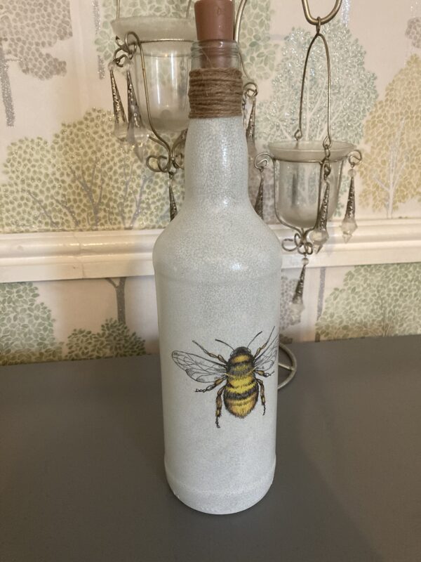 Bee light up bottle - main product image