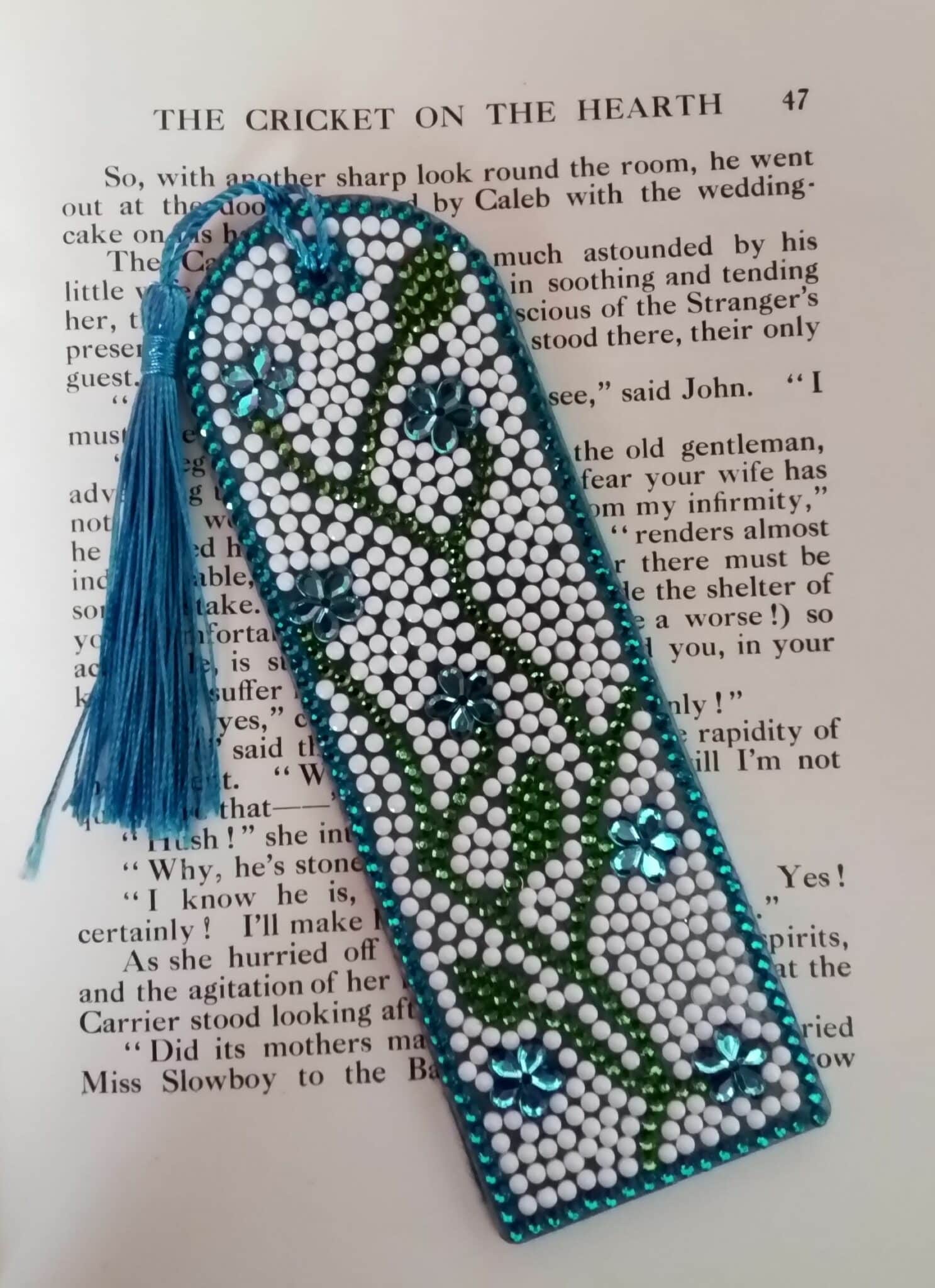 Diamond Art Bookmark, Trailing Flowers, Book Lover Gift – Blue - main product image