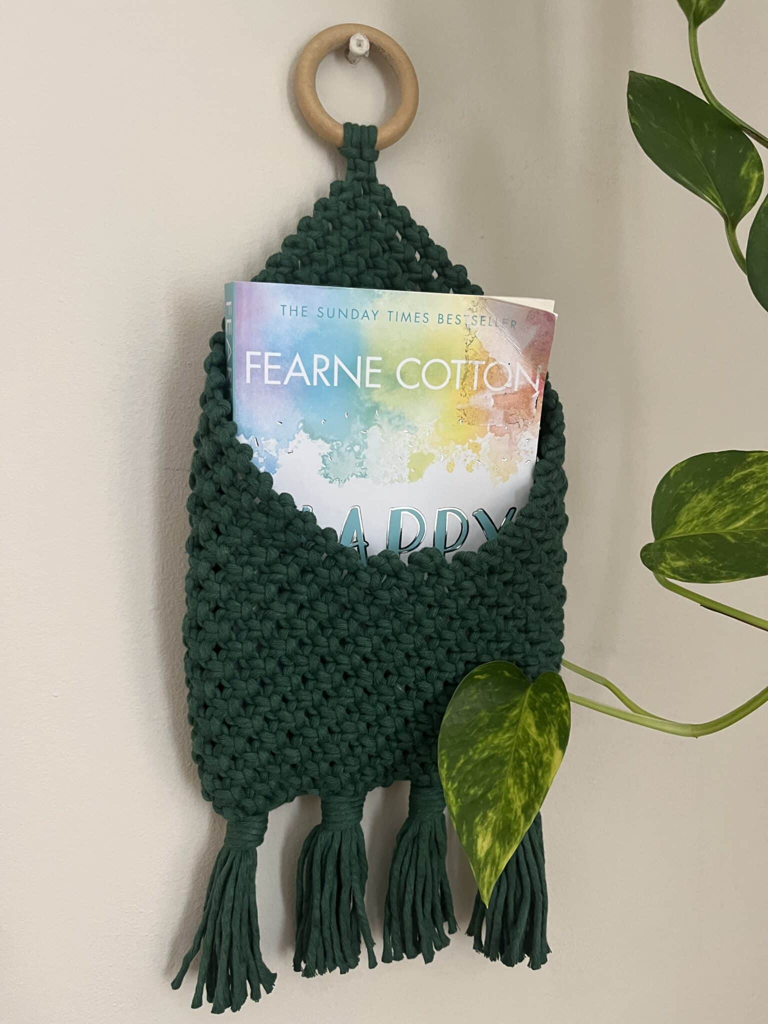 Hanging book pouch - main product image