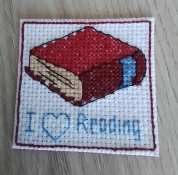 I Love Reading Magnet, Book Gift, Readers Gift – Red - product image 3