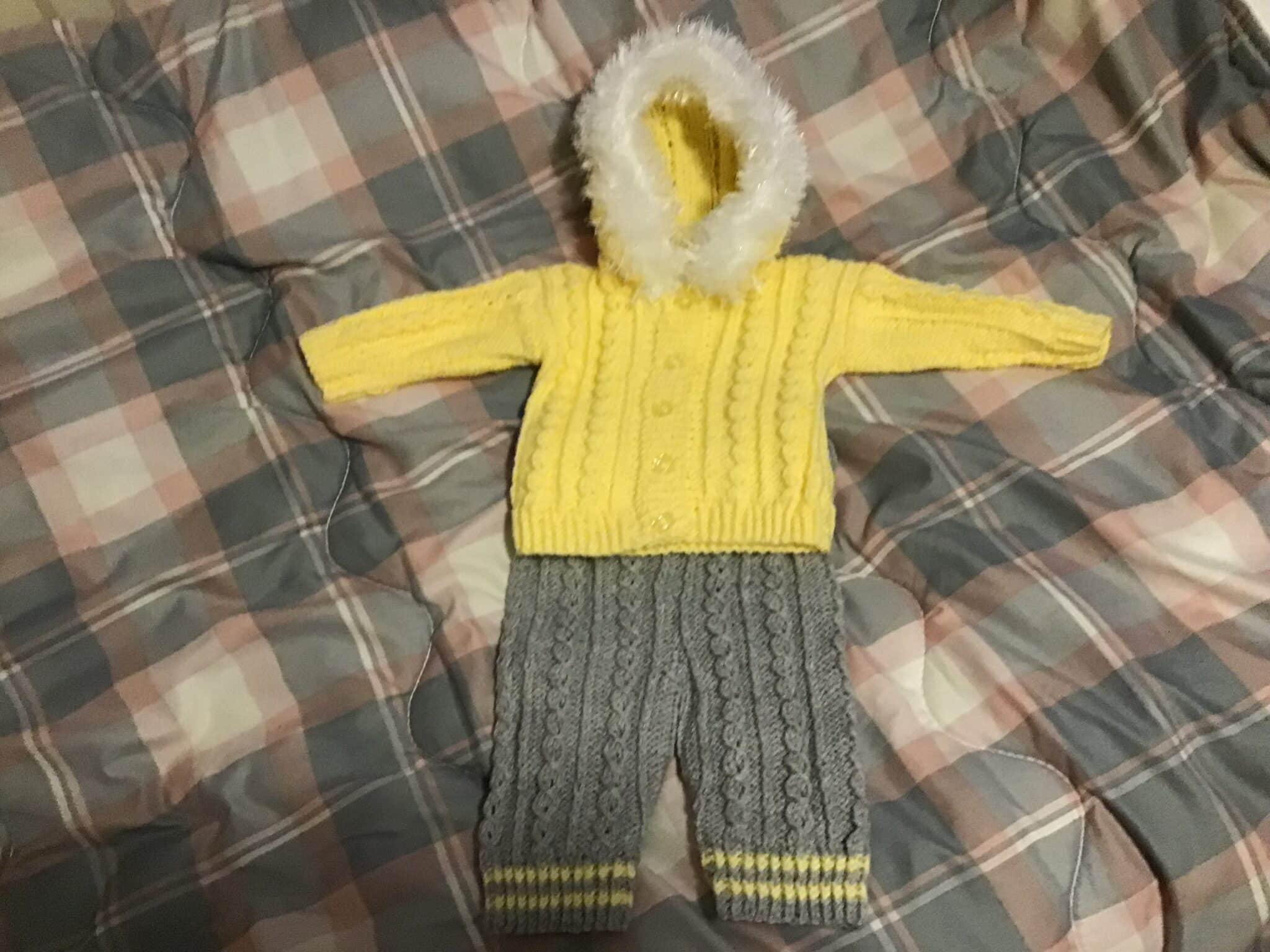 Hoodie and trousers size 0-3 months - main product image